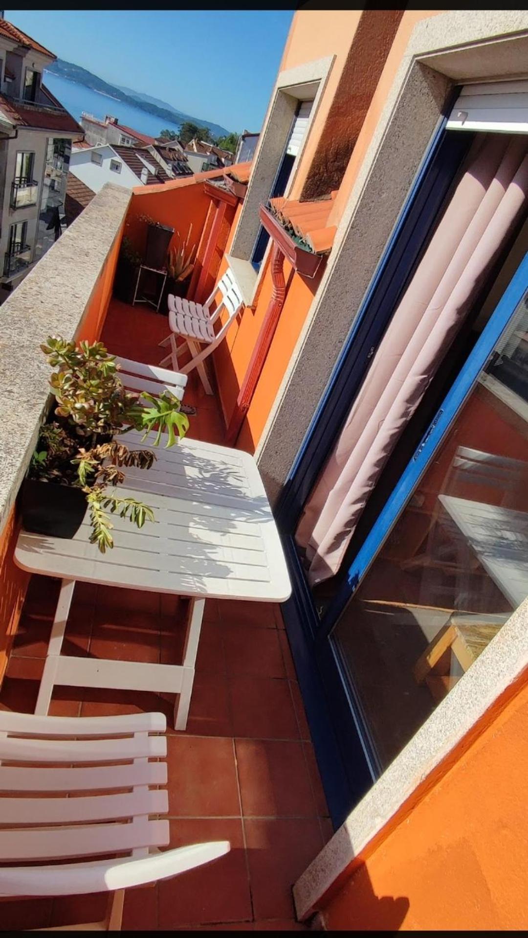 Aticos Con Terraza Vistas Urbanos 100 Playa Apartment Sanxenxo Luaran gambar